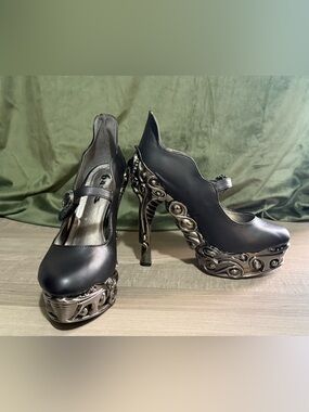 Hades Footwear Katja Platform Heels Size 10 - Worn Once
